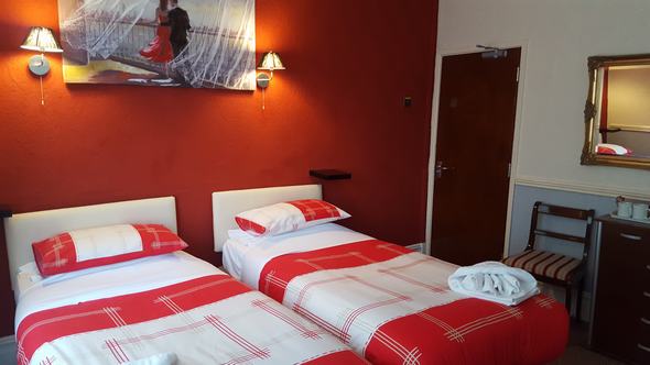 Lanayr Hotel Triple Room